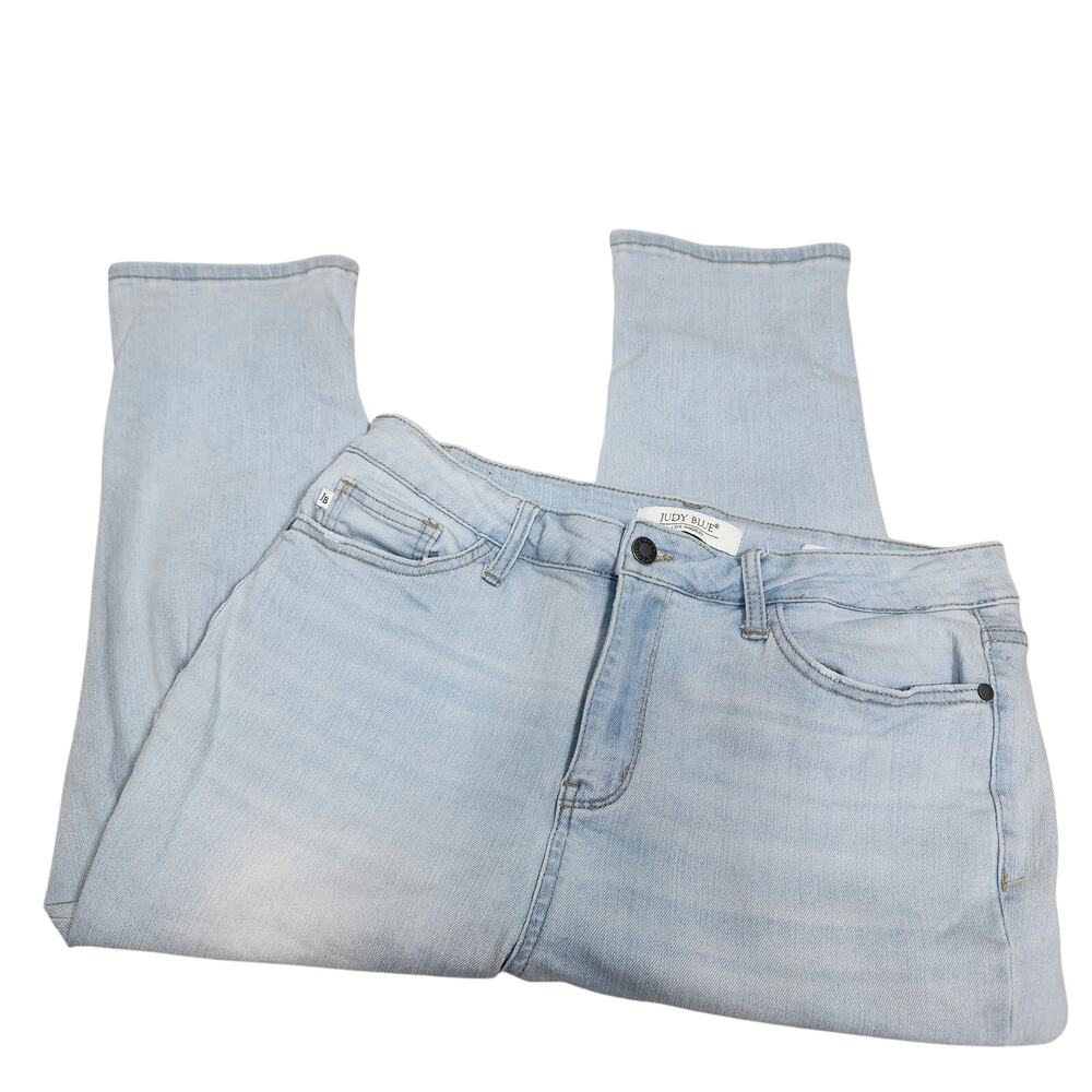 Judy Blue Light Wash Skinny Fit Capri Jeans Size 32